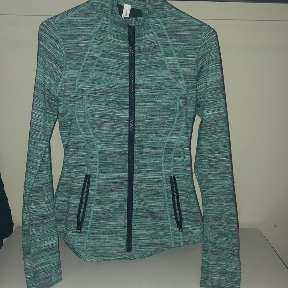 LULULEMON ZIP UP JACKET